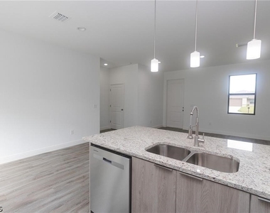 1476 Rugby Lane - Photo Thumbnail 8