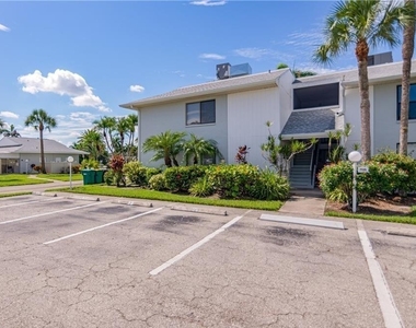7105 Quail Run Court W - Photo Thumbnail 3