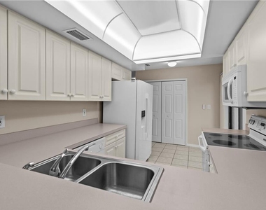 7105 Quail Run Court W - Photo Thumbnail 9