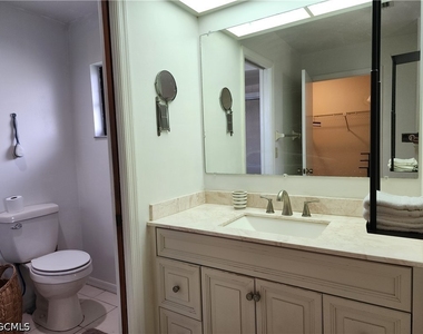 1822 Se 11th Terrace - Photo Thumbnail 12