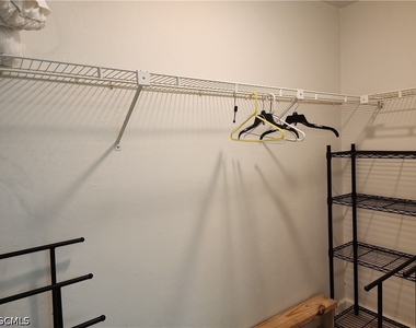 1822 Se 11th Terrace - Photo Thumbnail 14