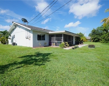257 Cape Coral Parkway E - Photo Thumbnail 20