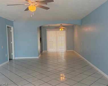 257 Cape Coral Parkway E - Photo Thumbnail 7