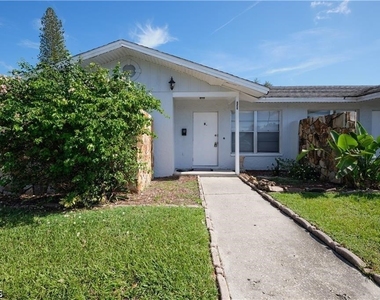 257 Cape Coral Parkway E - Photo Thumbnail 1