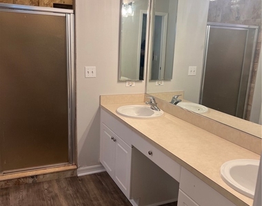 2329 Nw 31st Street - Photo Thumbnail 10