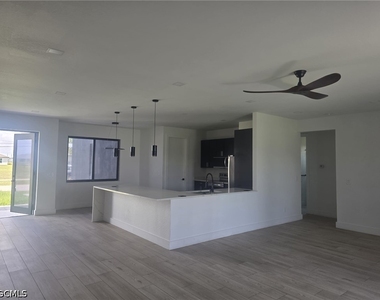 1220 Chiquita Boulevard N - Photo Thumbnail 16