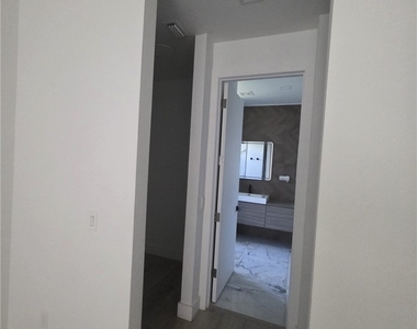 1220 Chiquita Boulevard N - Photo Thumbnail 10