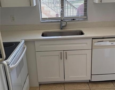 2680 Park Windsor Drive - Photo Thumbnail 5