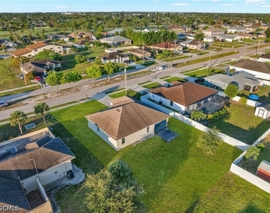 1133 Sw Trafalgar Parkway - Photo Thumbnail 15