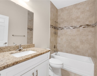 1133 Sw Trafalgar Parkway - Photo Thumbnail 11