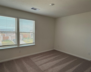 4897 Vida Vista Drive - Photo Thumbnail 11