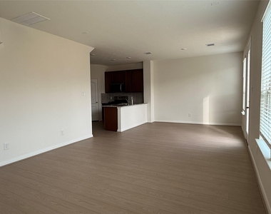4897 Vida Vista Drive - Photo Thumbnail 12