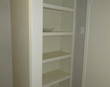 8716 Club House Drive - Photo Thumbnail 4