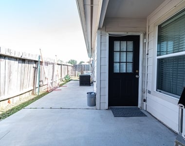10306 Gerlach Street - Photo Thumbnail 13