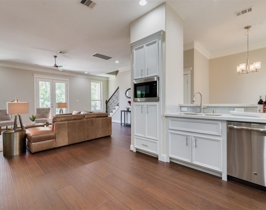 1244 W 26th Street - Photo Thumbnail 18