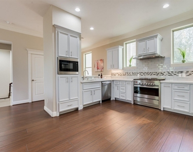 1244 W 26th Street - Photo Thumbnail 16