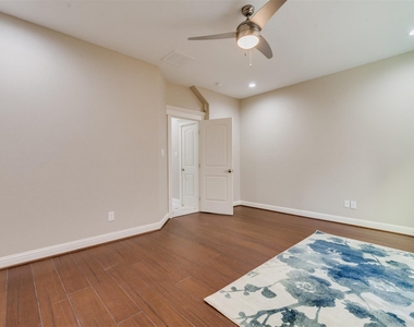 1244 W 26th Street - Photo Thumbnail 8
