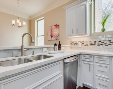 1244 W 26th Street - Photo Thumbnail 15
