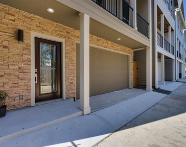 1244 W 26th Street - Photo Thumbnail 3