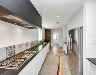 7610 Highmeadow Drive - Photo Thumbnail 24