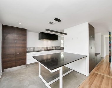 7610 Highmeadow Drive - Photo Thumbnail 23