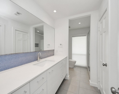 7610 Highmeadow Drive - Photo Thumbnail 33