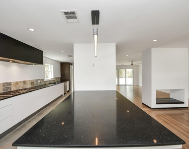 7610 Highmeadow Drive - Photo Thumbnail 22