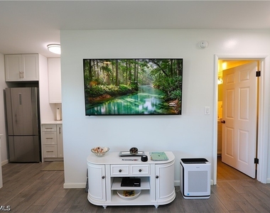190 N Collier Boulevard - Photo Thumbnail 6