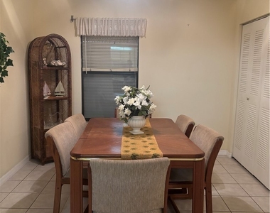 9285 Lake Park Drive - Photo Thumbnail 13