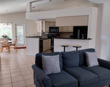 449 Dundee Court - Photo Thumbnail 13