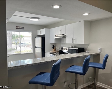 190 Palm Drive - Photo Thumbnail 2