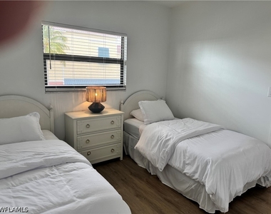 801 River Point Drive - Photo Thumbnail 20