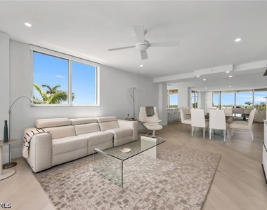 6597 Nicholas Boulevard - Photo Thumbnail 13