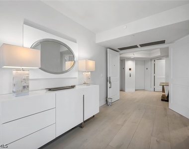 6597 Nicholas Boulevard - Photo Thumbnail 15