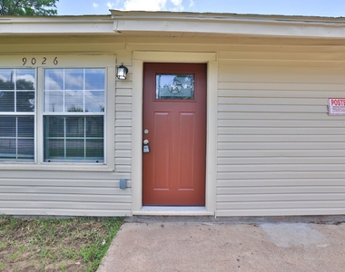 9026 Lake Forest Boulevard - Photo Thumbnail 5