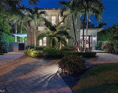 501 2nd Avenue N - Photo Thumbnail 2