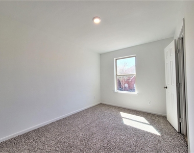 151 Island Boulevard - Photo Thumbnail 8