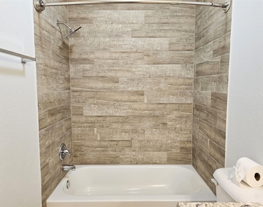 10615 Heatherford Drive - Photo Thumbnail 19