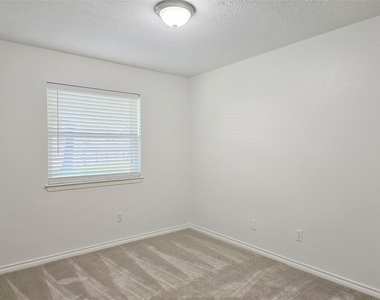 10615 Heatherford Drive - Photo Thumbnail 21