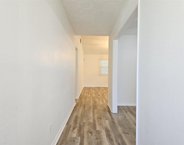 10615 Heatherford Drive - Photo Thumbnail 2