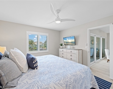 10684 Gulf Shore Drive - Photo Thumbnail 13