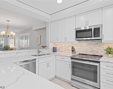 10684 Gulf Shore Drive - Photo Thumbnail 5