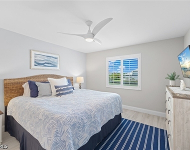 10684 Gulf Shore Drive - Photo Thumbnail 12