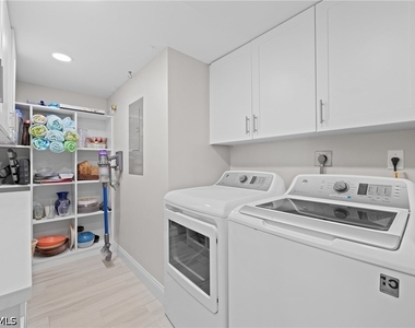 10684 Gulf Shore Drive - Photo Thumbnail 21