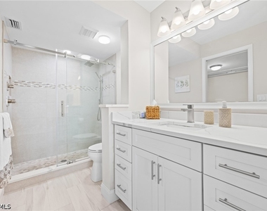 10684 Gulf Shore Drive - Photo Thumbnail 14