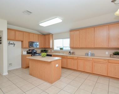 15318 Marlowe Grove Drive - Photo Thumbnail 13
