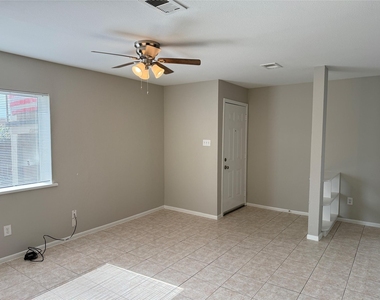 13902 Buckingham Drive - Photo Thumbnail 5