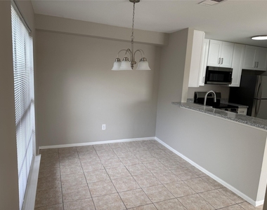 13902 Buckingham Drive - Photo Thumbnail 2
