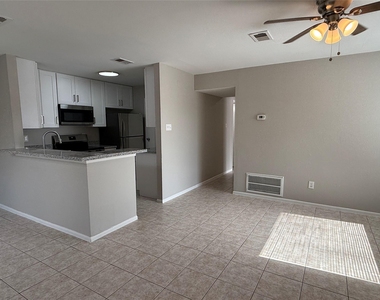 13902 Buckingham Drive - Photo Thumbnail 1