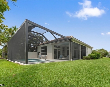 8541 Pepper Tree Way - Photo Thumbnail 17